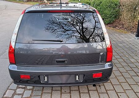 Mitsubishi Lancer 2.0 Intense Intense