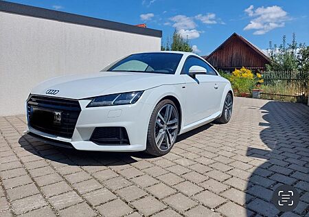 Audi TT Coupe 2.0 TFSI S tronic quattro -