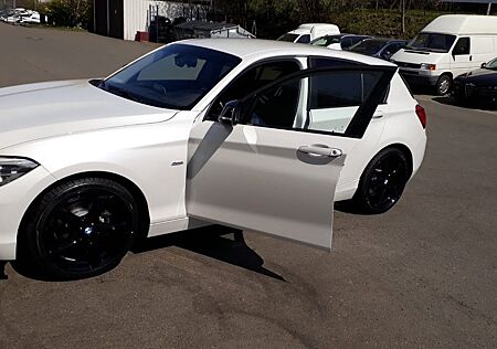 BMW 118i Sport Line Sport Line