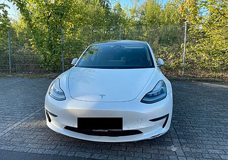 Tesla Model 3 Langstreckenbatterie - Allradantrieb...