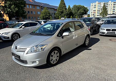 Toyota Auris Life+