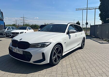 BMW 320e Touring M Sport Automatic M Sport Ab 08.25