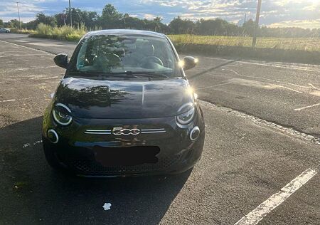 Fiat 500E gebraucht kaufen Fiat 500E "la Prima" Limousine 42 kWh La Prima 3+1