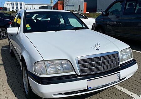 Mercedes-Benz C 180 CLASSIC