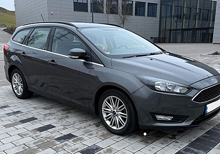 Ford Focus 1,0 EcoBoost 92kW Cool & Connect Turni...