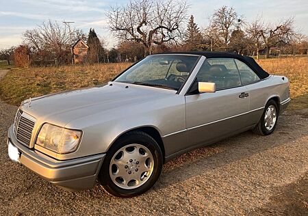 Mercedes-Benz 320 W124 Cabrio - Graue Eminenz an Liebhaber abzugeb