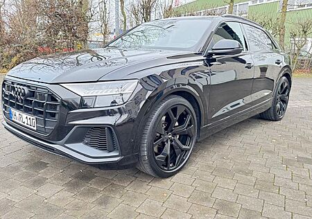 Audi Q8 50 TDI quattro S-Line Sport