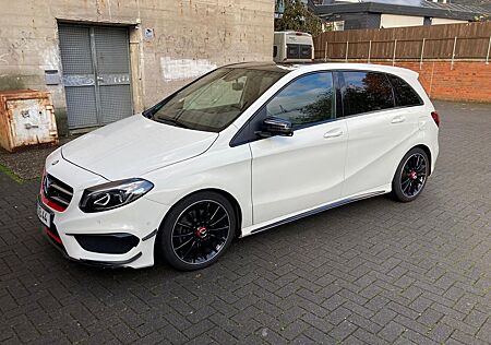Mercedes-Benz B 200 d AMG Styling Panorama Automatik Kamera
