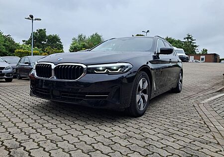 BMW 520 d xDrive HEAD-UP,LEDER,LED,NAVI,SH,STANDHEIZ