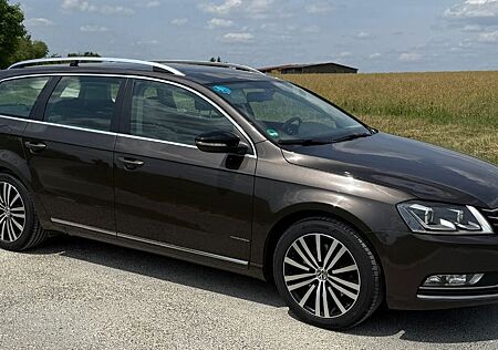 VW Passat Variant Volkswagen 2.0 TDI DSG *Scheckheftgepflegt*