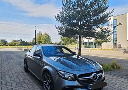 Mercedes-Benz E 63 AMG Mercedes-AMG E 63 S 4MATIC+ Autom. ...