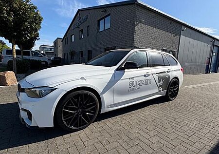 BMW 318d Touring Sport Line Redbull Edition
