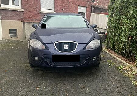 Seat Leon 1.6 Scheckheftgepflegt*2. Hand*PDC*AHK