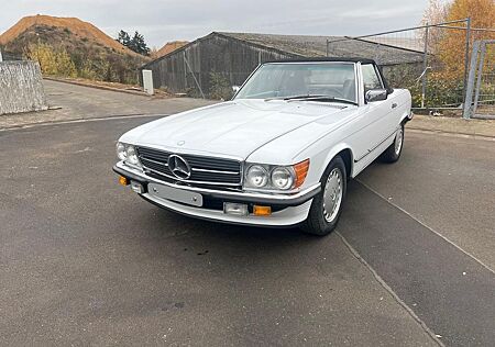 Mercedes-Benz SL 560