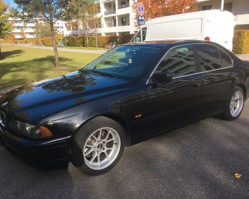 BMW 520i Exclusive Exclusive