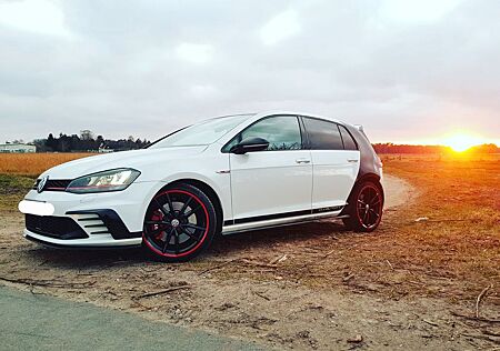 VW Golf Volkswagen 2.0 TSI DSG BMT GTI Clubsport GTI Clubsport
