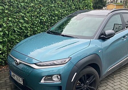 Hyundai Kona Elektro ELEKTRO 150kW - Vollausstattung