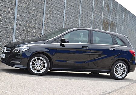 Mercedes-Benz B 180 B -Klasse *KLIMA*LEDER*PDC*XENON*TEMPOMAT*