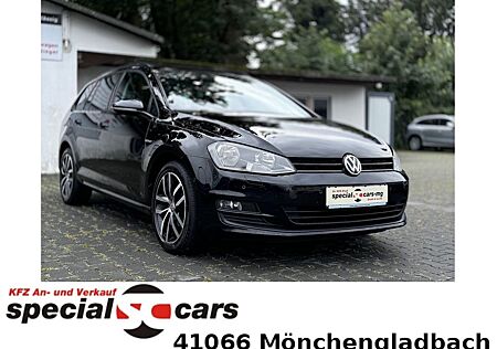 VW Golf Volkswagen Variant Cup BMT / PANO / Kamera / DSG / AHK