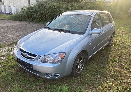 Kia Cerato TÜV neu