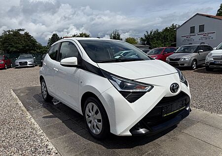 Toyota Aygo (X) Aygo -play Sportsitze Sport Lenkrad