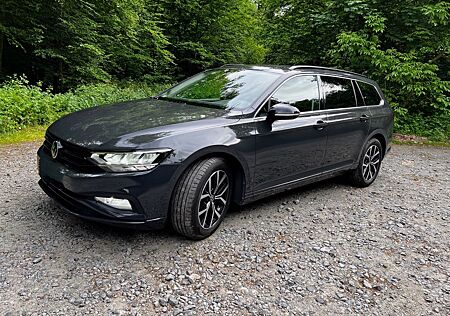 VW Passat Variant Volkswagen 2.0 TDI SCR DSG Business Vari...