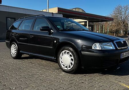 Skoda Octavia Kombi 1.6 Tour für Bastler