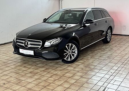 Mercedes-Benz E 220 d 4Matic Navi/Leder/AHK/Park/Kamera/LED