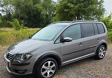 VW Touran Volkswagen 2.0 TDI 125 kW DSG Cross