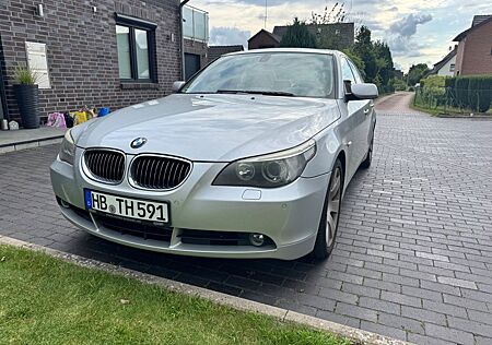 BMW 545i A -