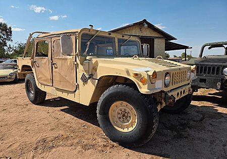 Hummer Humvee  1993, 4 door. Running & driving. Best !