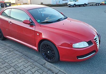 Alfa Romeo GT 2.0 JTS 16V Distinctive