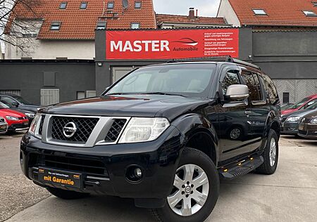 Nissan Pathfinder 2.5 dCi Platinum *7-SITZER*4WD*AHK*