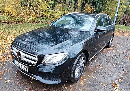 Mercedes-Benz E 220 d T Autom. Leder, 360 Kamera, Anhängerkupp