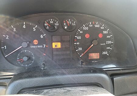 Audi A4 A4B5 1.8 T Avant quattro -