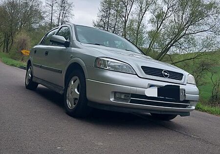 Opel Astra 1.6 16V Elegance Elegance