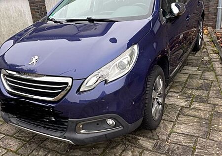 Peugeot 2008 Allure 120 VTi Allure