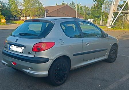 Peugeot 206 1.4 Benzin technisch top