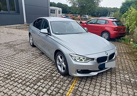 BMW 320d -