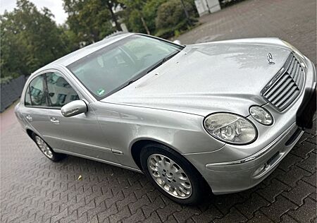Mercedes-Benz E 240 Elegance Automatik