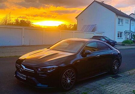 Mercedes-Benz CLA 35 AMG Mercedes-AMG CLA 35 4MATIC DCT Me...