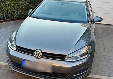 VW Golf Volkswagen 1.2 TSI 63kW BMT Trendline Trendline