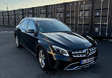 Mercedes-Benz GLA 180 AUTOMATIK AMG PACKET - Stzhz, Asisst.