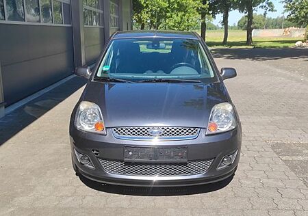 Ford Fiesta 1,3 51kW Ghia Ghia
