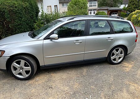 Volvo V50 2.0D Summum m. Diesel-Rußpartikelfilter ...