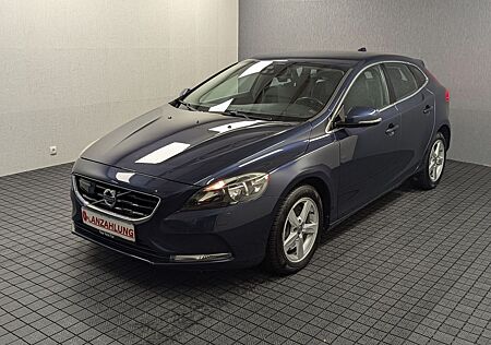 Volvo V40 Momentum+Autom+ACC+TotW+Keyless+RFKam+Nav+BT