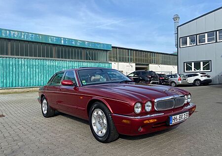 Jaguar XJ8 Sovereign*NAVI*SPORTLENKRAD*VOLLLEDER