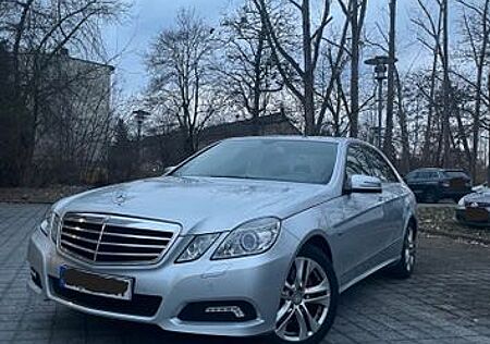 Mercedes-Benz E 250 CGI BlueEFFICIENCY AVANTGARDE AVANTGARDE