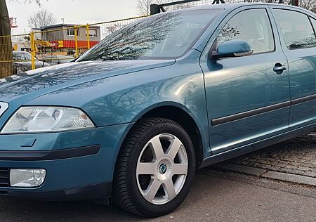 Skoda Octavia 2.0 Elegance.voll leder.Navi.Bi Xenon