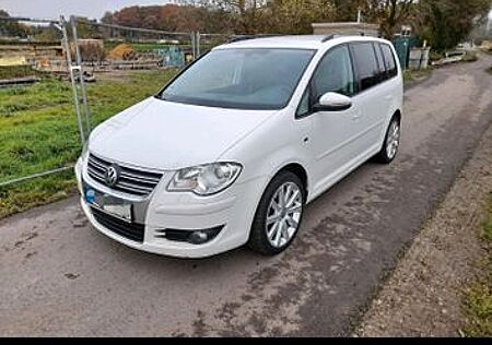 VW Touran Volkswagen 1.9 TDI DSG DPF R-Line Edition 7 Sizer